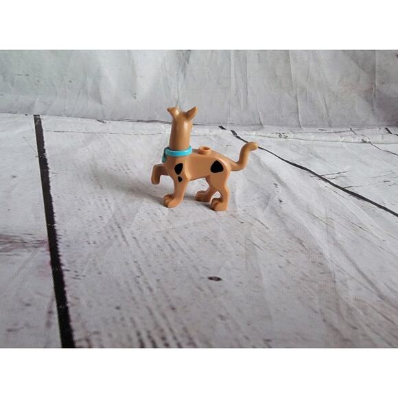 Scooby Doo Minifigure "Walking" Chattering Teeth Pattern PB01 Lego - Picture 3 of 3